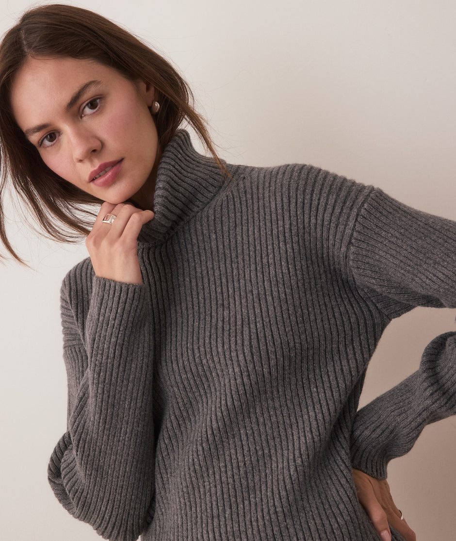 Isla Knit Turtleneck