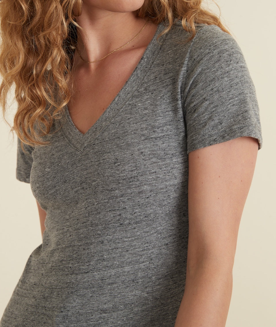 V-Neck Tee Mid Heather Grey