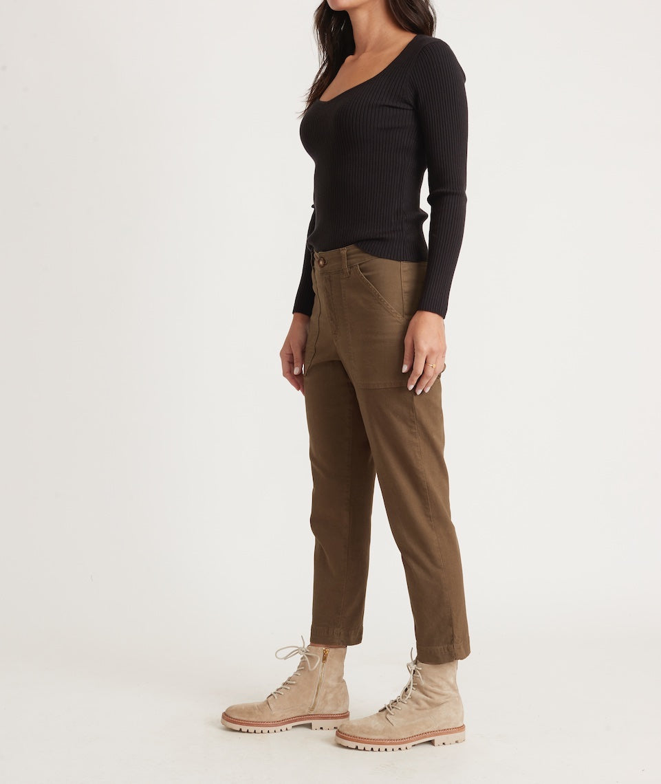 Maya Slim/Straight Utility Pant in Military Olive