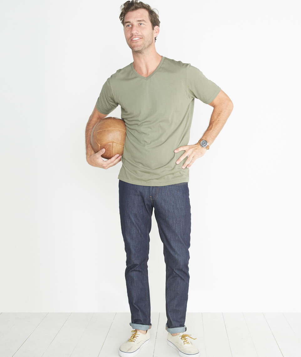 Signature V-Neck Worn Olive