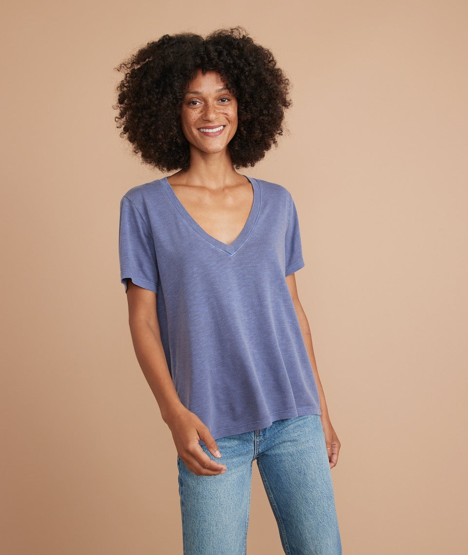 Boyfriend V-Neck Tee Spectrum Blue