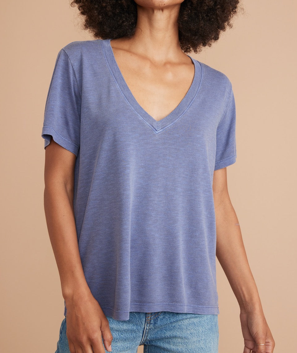 Boyfriend V-Neck Tee Spectrum Blue